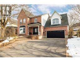 32 KYLE AVENUE, Ottawa, Ontario