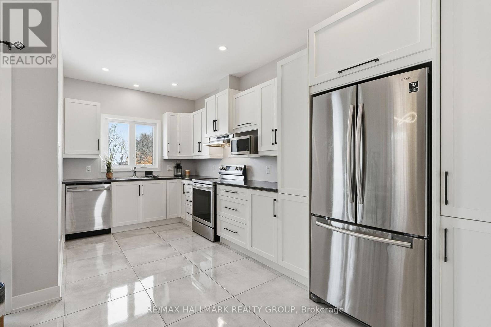 294 Trillium Circle, Alfred And Plantagenet, Ontario  K0A 3K0 - Photo 11 - X12959926