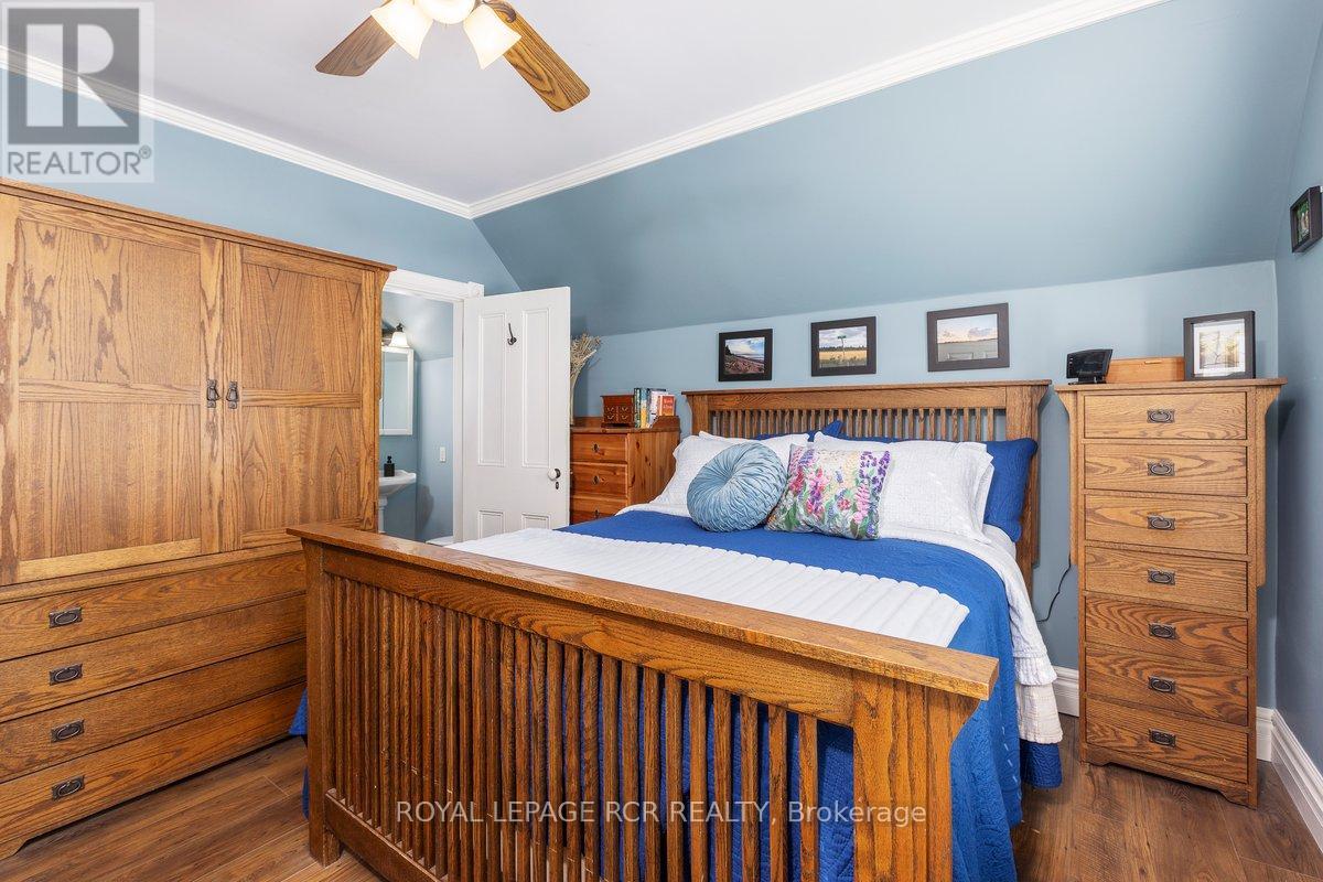 11 King Street, East Gwillimbury, Ontario  L0G 1M0 - Photo 14 - N12849234