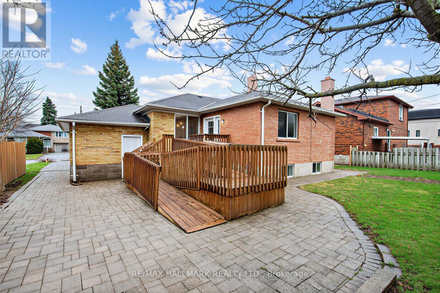 144 Waterloo Avenue, Toronto, Ontario  M3H 3Y8 - Photo 28 - C12996004