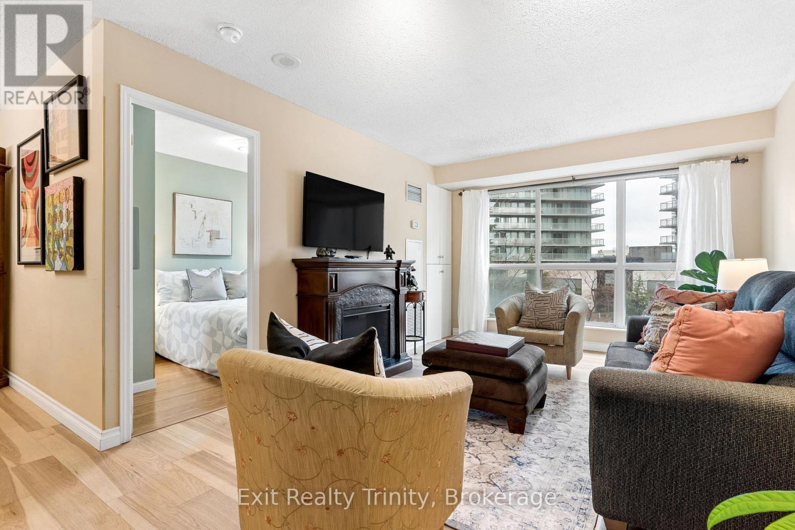 318 - 23 Lorraine Drive E, Toronto, Ontario  M2N 6Z6 - Photo 15 - C12996036