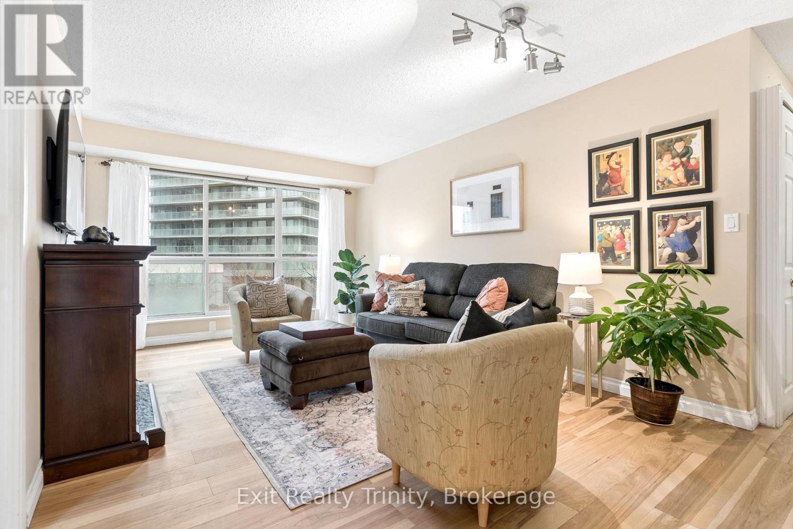 318 - 23 Lorraine Drive E, Toronto, Ontario  M2N 6Z6 - Photo 17 - C12996036