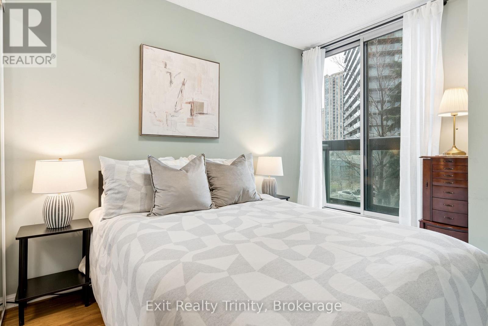 318 - 23 Lorraine Drive E, Toronto, Ontario  M2N 6Z6 - Photo 21 - C12996036