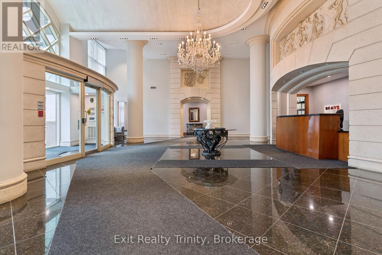 318 - 23 Lorraine Drive E, Toronto, Ontario  M2N 6Z6 - Photo 4 - C12996036