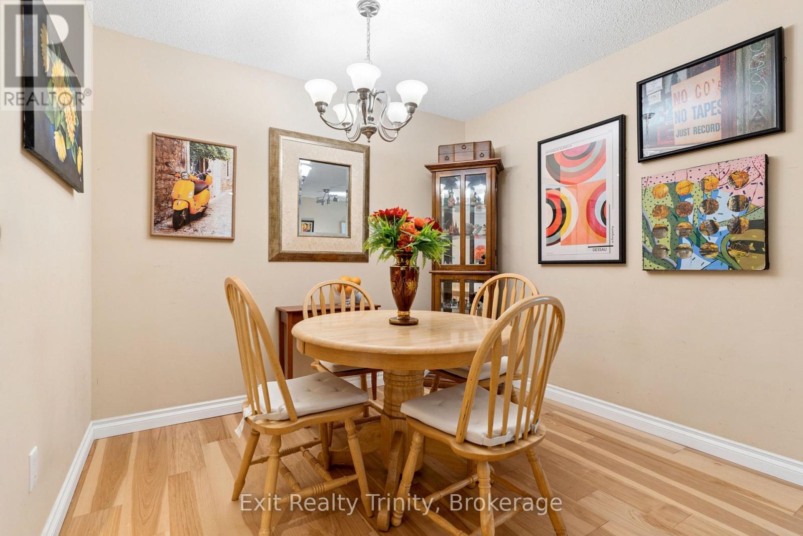 318 - 23 Lorraine Drive E, Toronto, Ontario  M2N 6Z6 - Photo 9 - C12996036