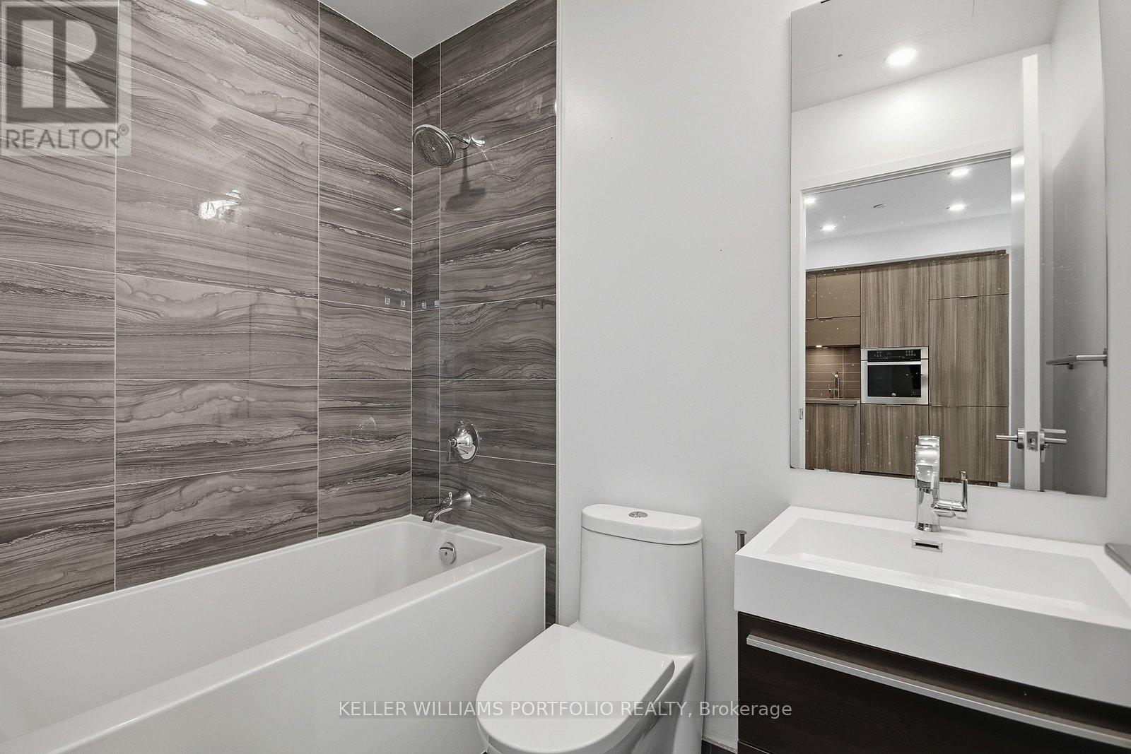 506 - 39 Roehampton Avenue, Toronto, Ontario  M4P 0G1 - Photo 23 - C12996078