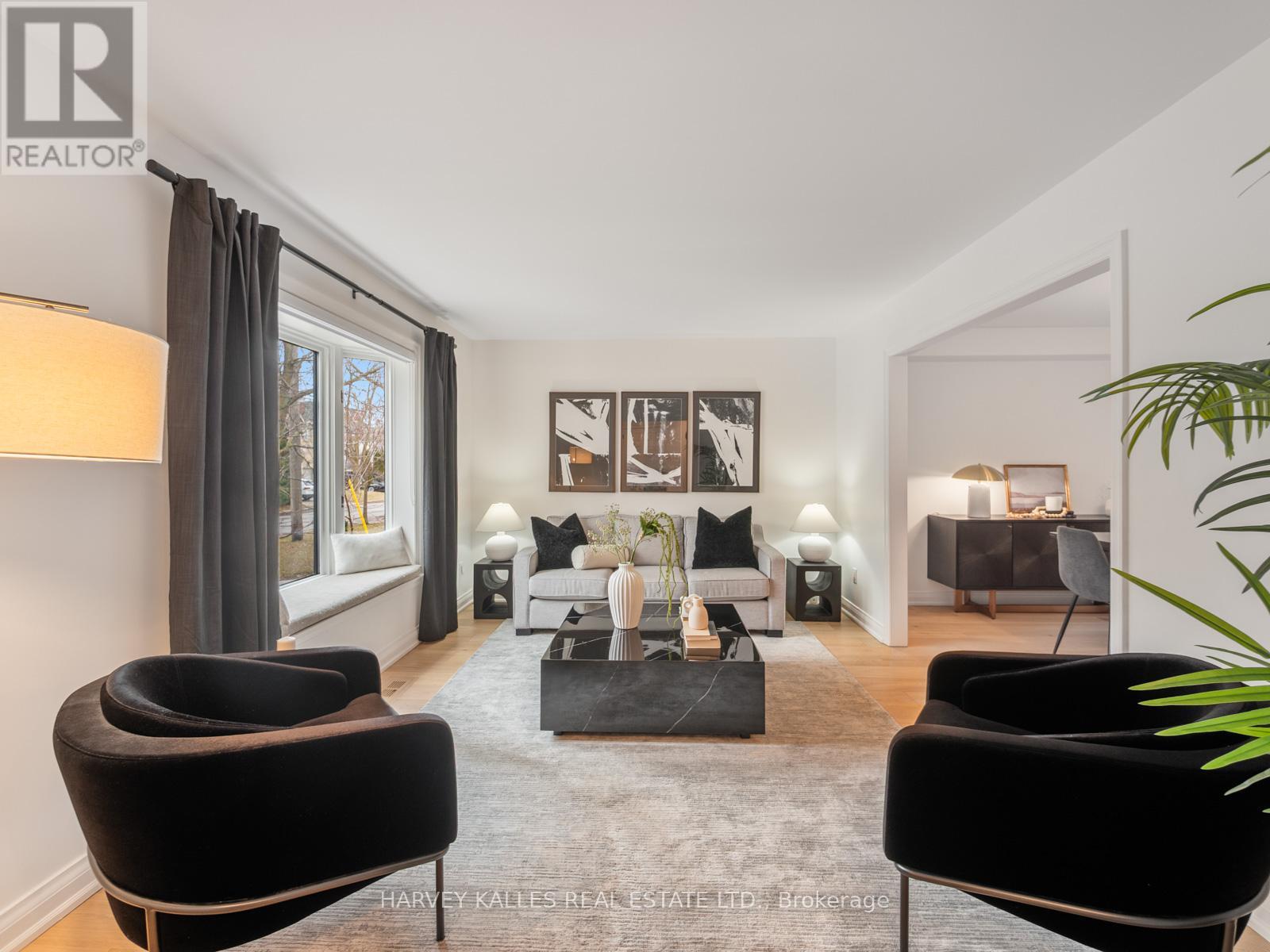 431 Douglas Avenue, Toronto, Ontario  M5M 1H3 - Photo 3 - C12996118