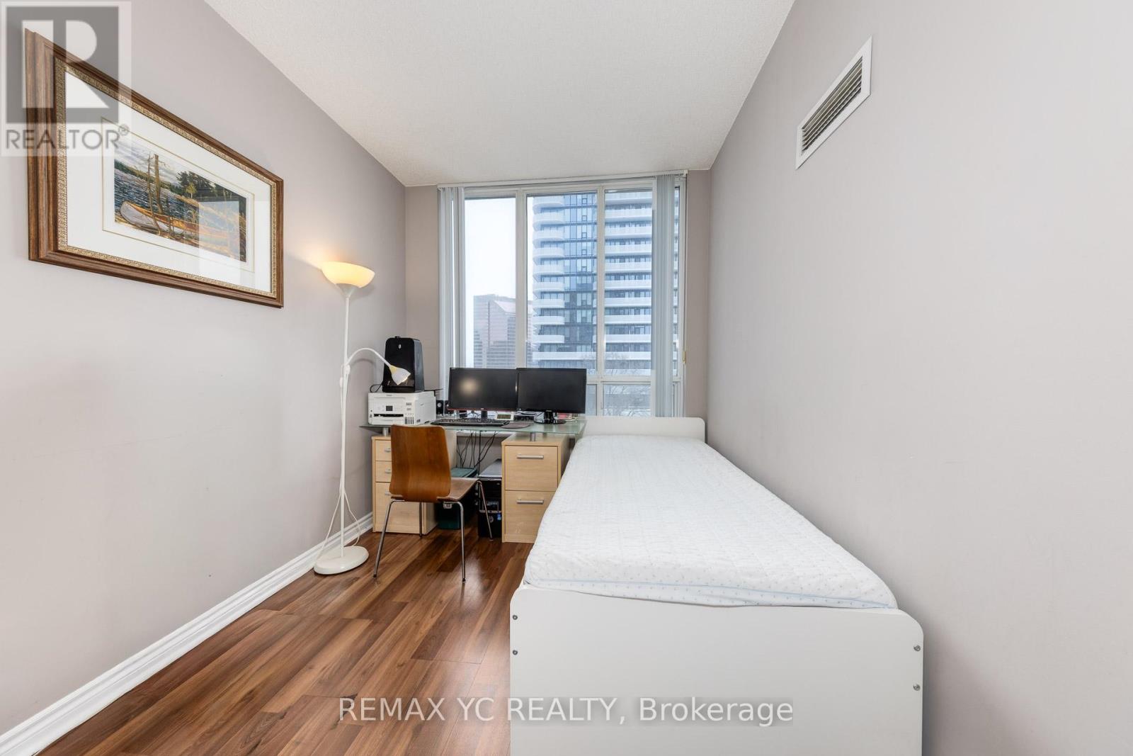 802 - 28 Byng Avenue, Toronto, Ontario  M2N 7H4 - Photo 15 - C12996204