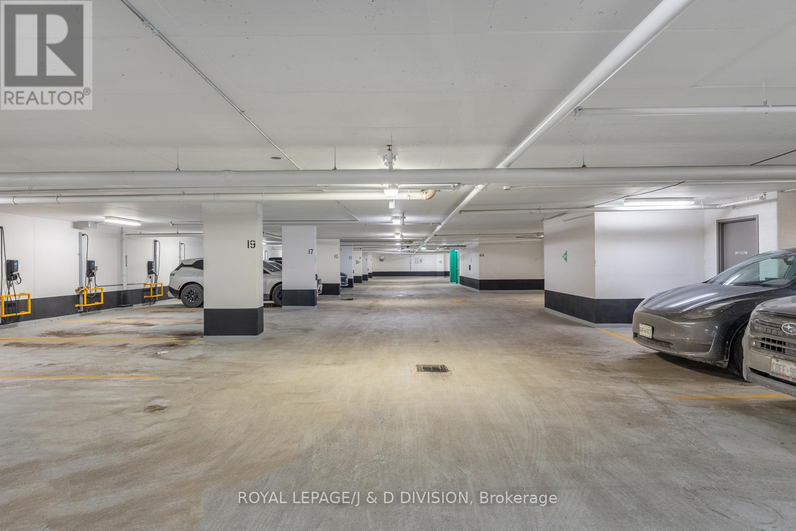 710 - 1 Strathgowan Avenue, Toronto, Ontario  M4N 0B3 - Photo 36 - C12996246