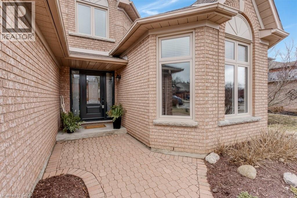 32 Kingfisher Crescent, Cambridge, Ontario  N1T 1P9 - Photo 2 - 40808785