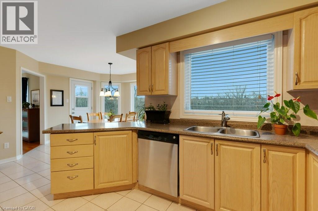 32 Kingfisher Crescent, Cambridge, Ontario  N1T 1P9 - Photo 8 - 40808785