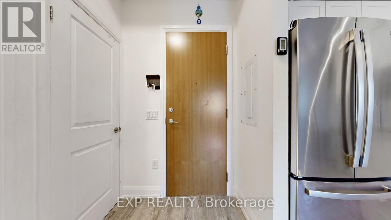 206 - 2800 Keele Street, Toronto, Ontario  M3M 0B8 - Photo 5 - W12879066