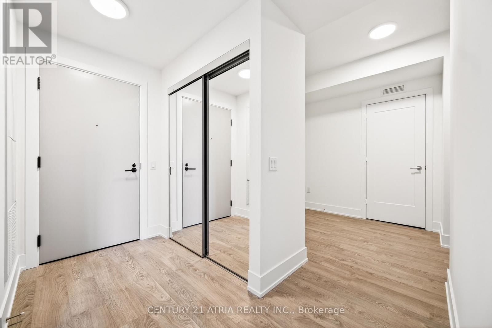 532 - 858 Dupont Street, Toronto, Ontario M6G 0C1 - Photo 13 - W12990562