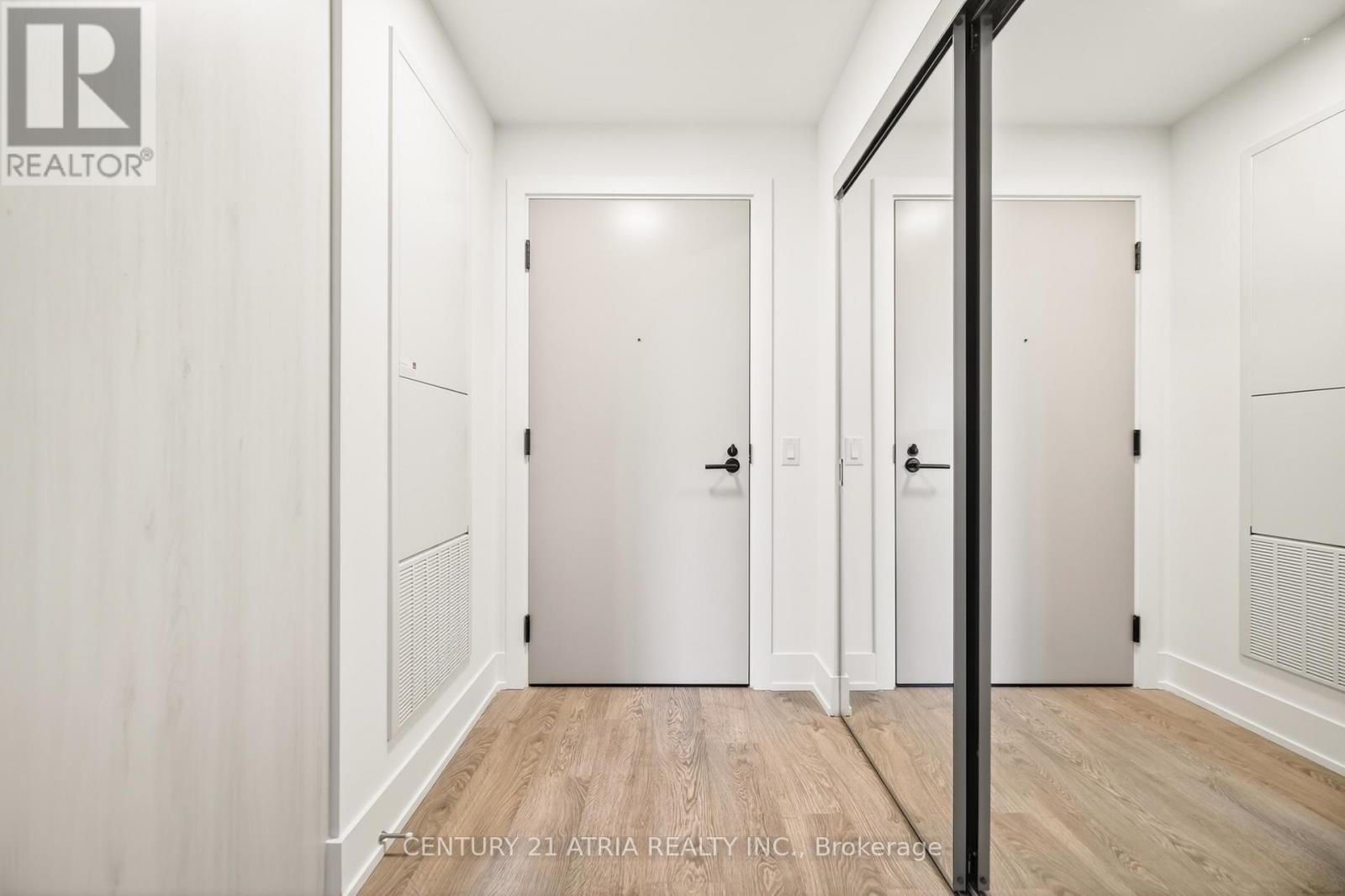 532 - 858 Dupont Street, Toronto, Ontario M6G 0C1 - Photo 4 - W12990562