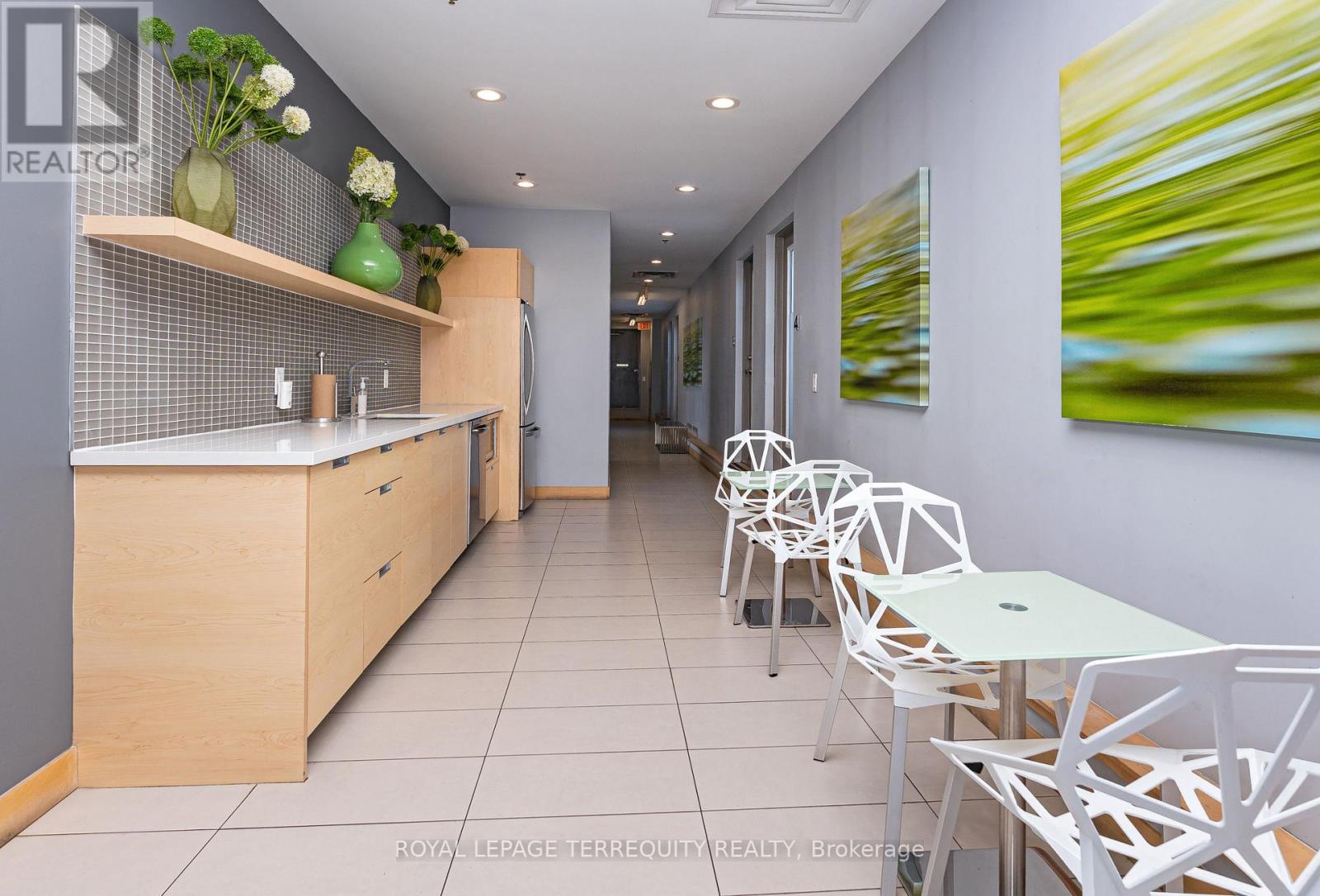 201 - 630 Queen Street E, Toronto, Ontario  M4M 1G3 - Photo 13 - E12995974