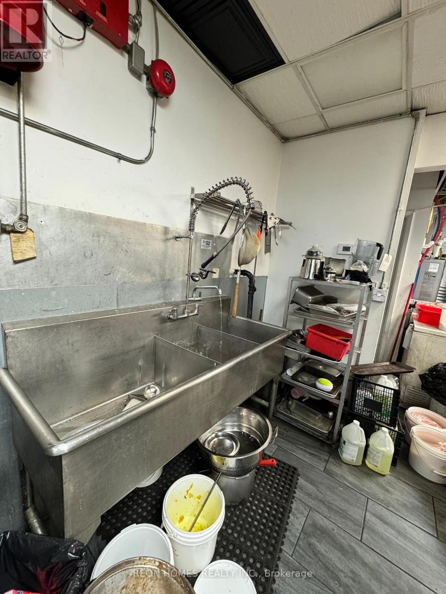 11 - 1240 Simcoe Street N, Oshawa, Ontario  L1G 4X3 - Photo 5 - E12996048