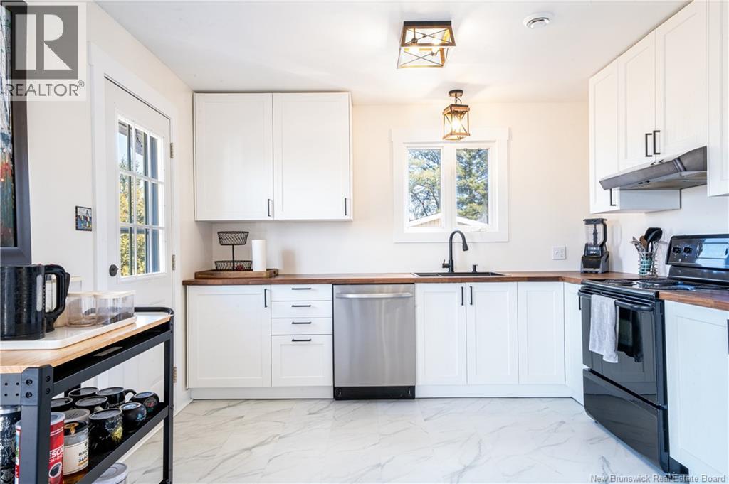 74 Cartier Street, Shediac, New Brunswick  E4P 1L3 - Photo 6 - NB135962