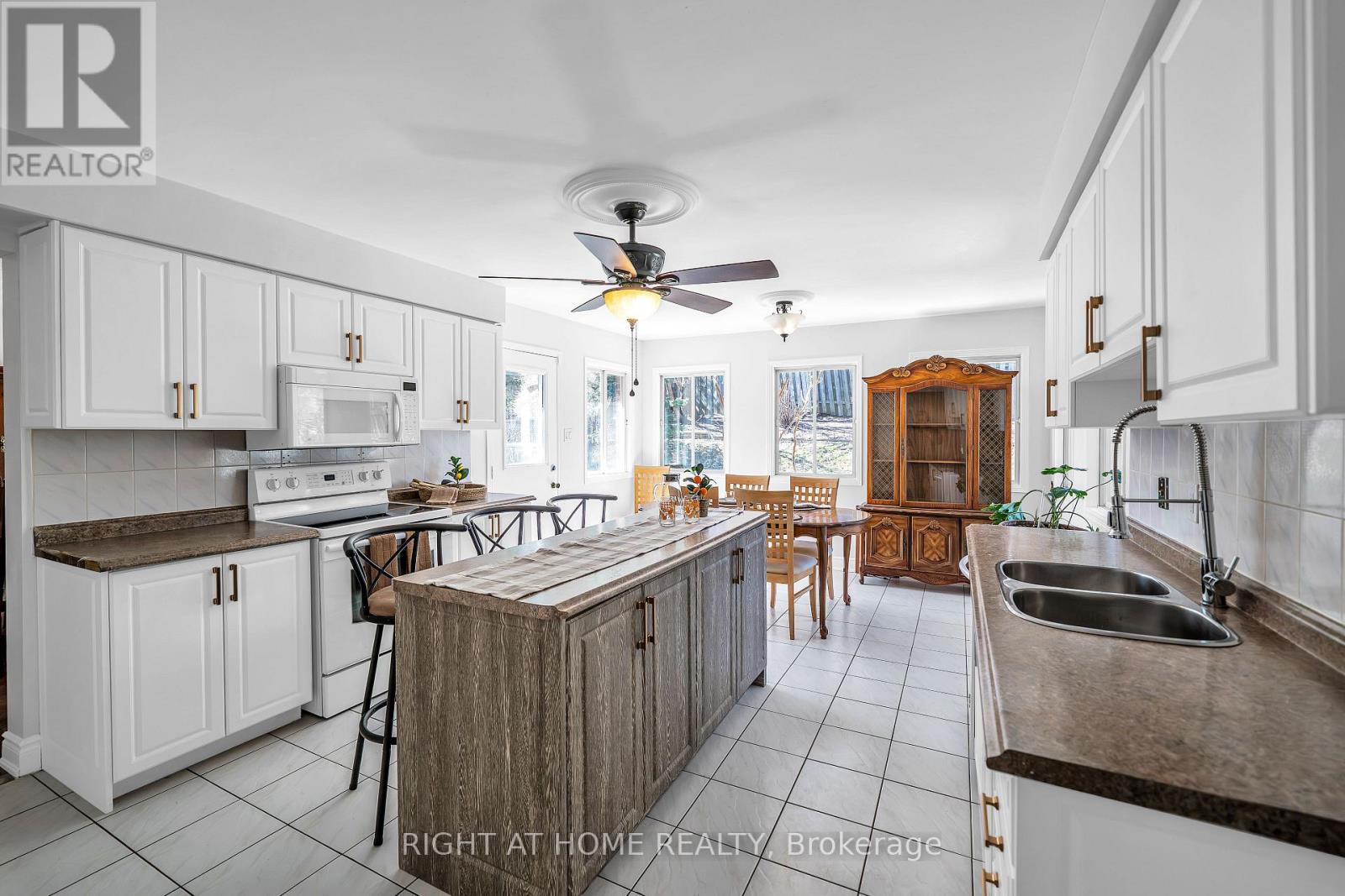 1657 Dellbrook Avenue, Pickering, Ontario  L1X 2B8 - Photo 14 - E12996080