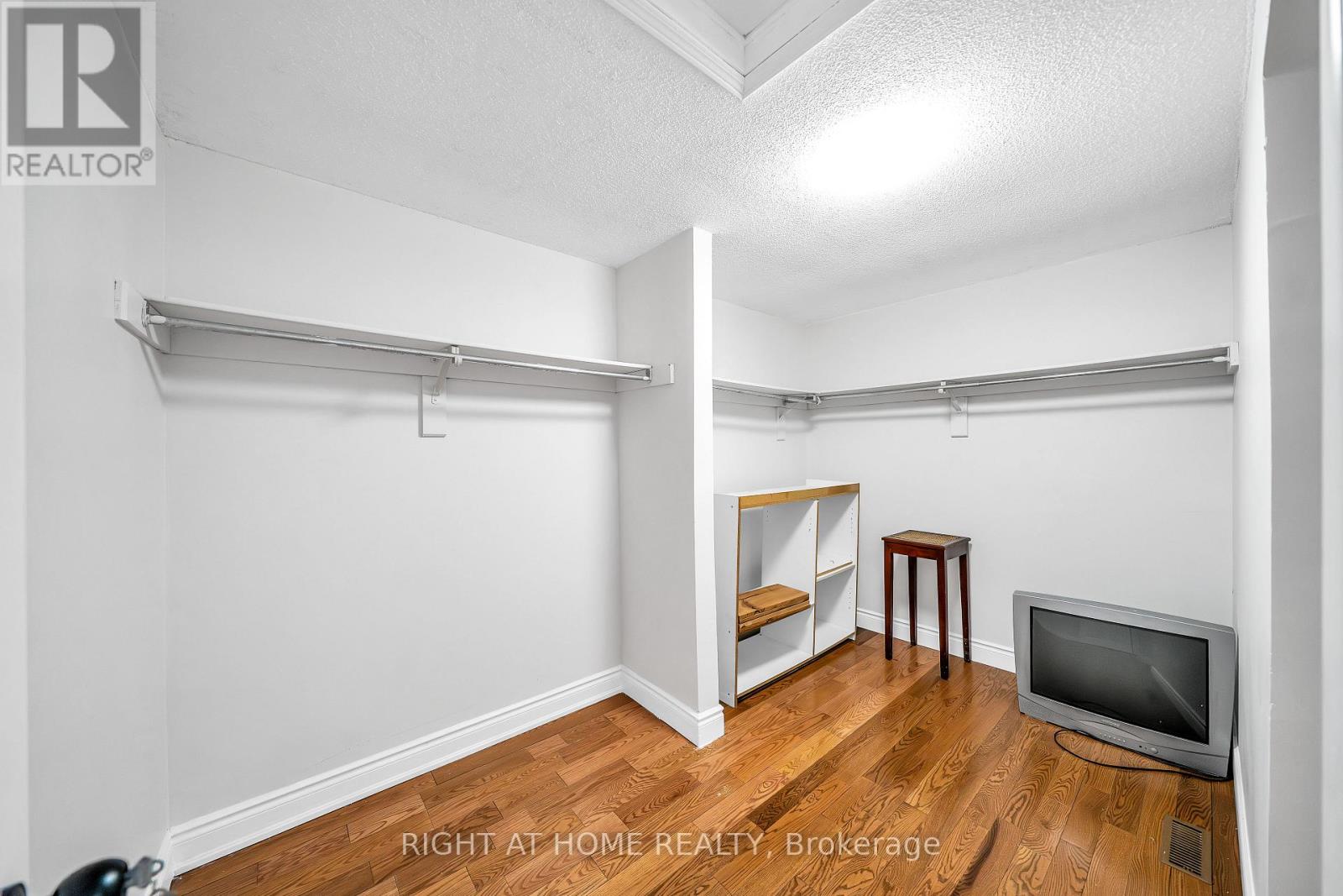 1657 Dellbrook Avenue, Pickering, Ontario  L1X 2B8 - Photo 23 - E12996080