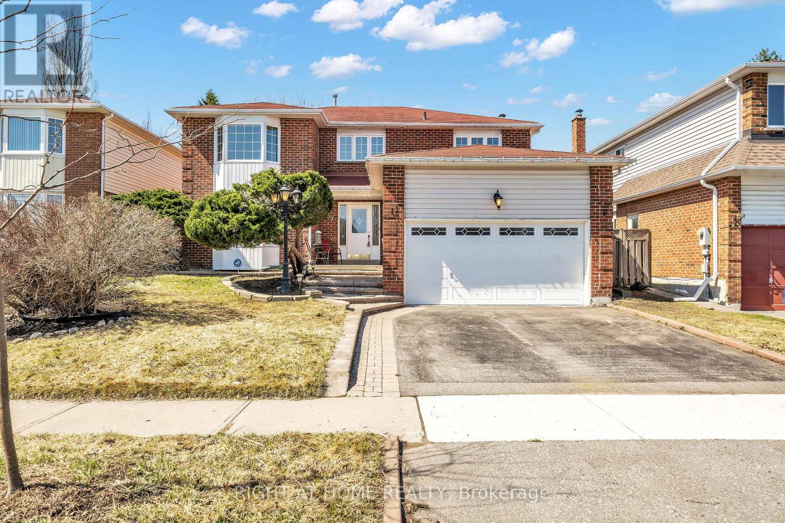 1657 Dellbrook Avenue, Pickering, Ontario  L1X 2B8 - Photo 4 - E12996080