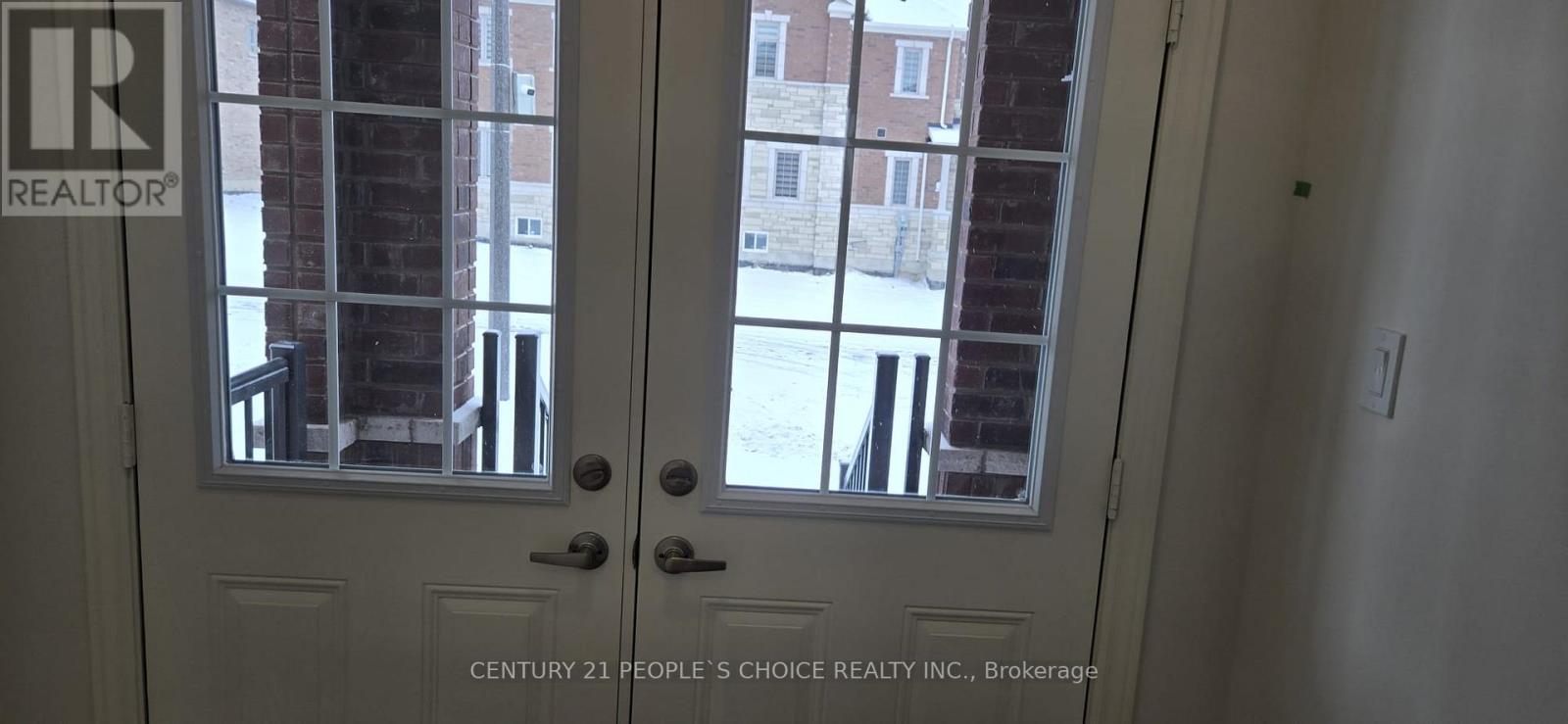 2232 Crystal Drive, Oshawa, Ontario  L1H 0H4 - Photo 3 - E12996238