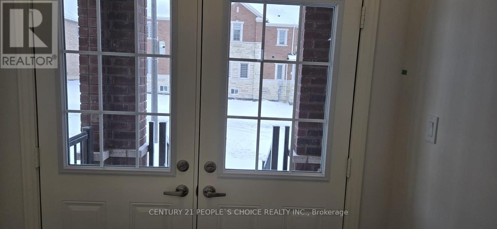 2232 Crystal Drive, Oshawa, Ontario  L1H 0H4 - Photo 4 - E12996238