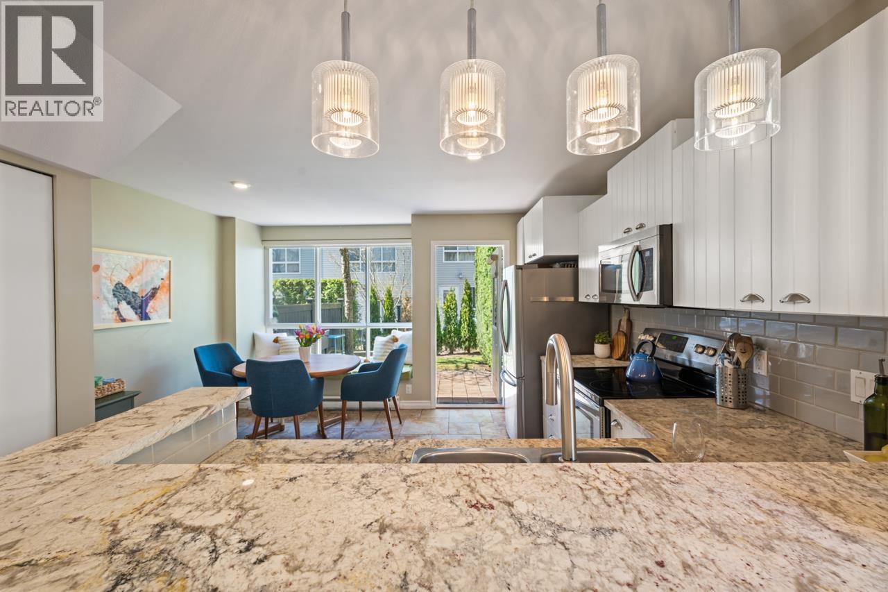 7350 Hawthorne Terrace, Burnaby, British Columbia  V5E 4M4 - Photo 10 - R3110241