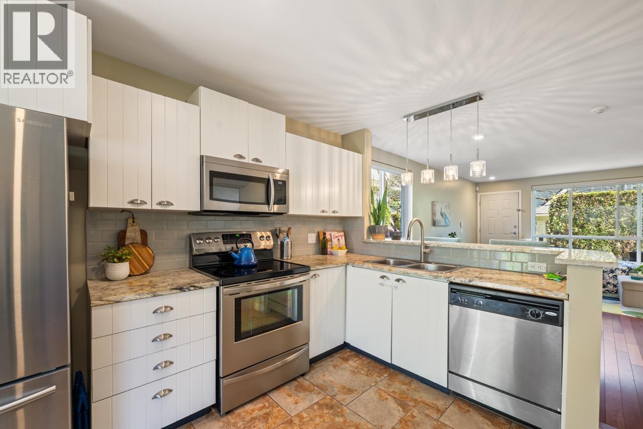 7350 Hawthorne Terrace, Burnaby, British Columbia  V5E 4M4 - Photo 6 - R3110241