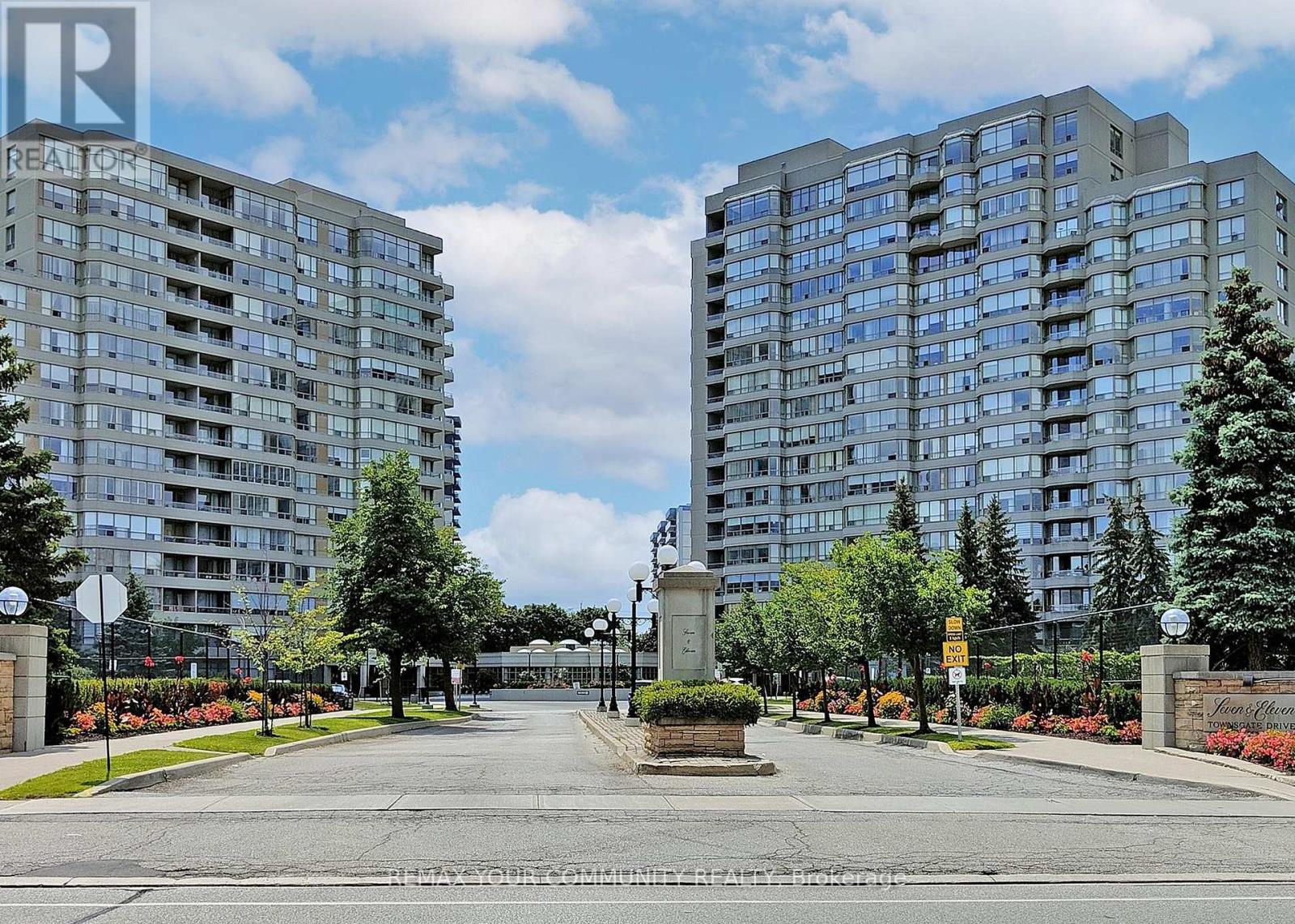 514 - 7 TOWNSGATE DRIVE, Vaughan, Ontario