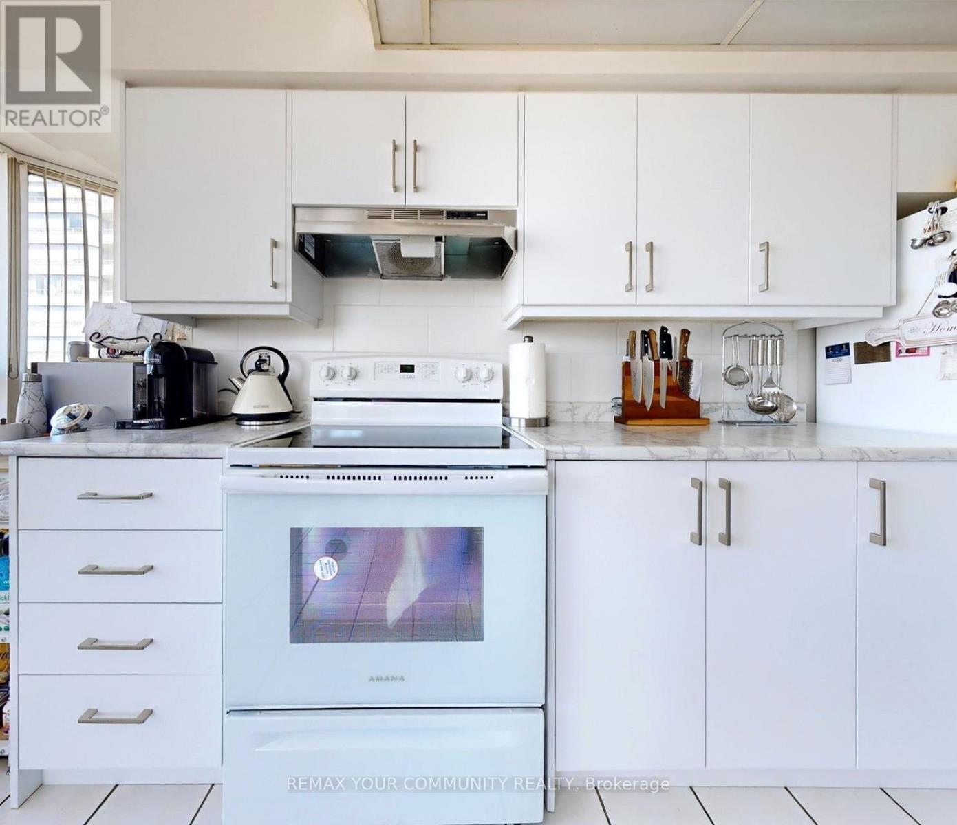 514 - 7 Townsgate Drive, Vaughan, Ontario  L4J 7Z9 - Photo 16 - N12996044