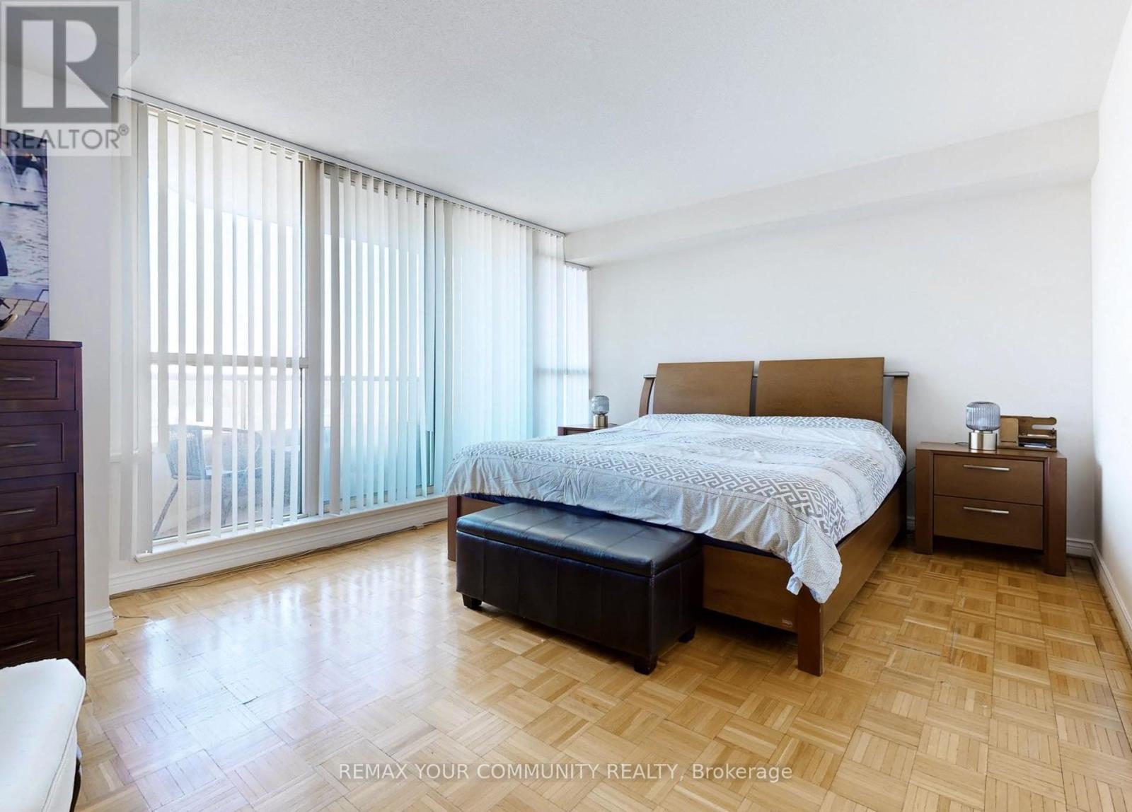 514 - 7 Townsgate Drive, Vaughan, Ontario  L4J 7Z9 - Photo 17 - N12996044