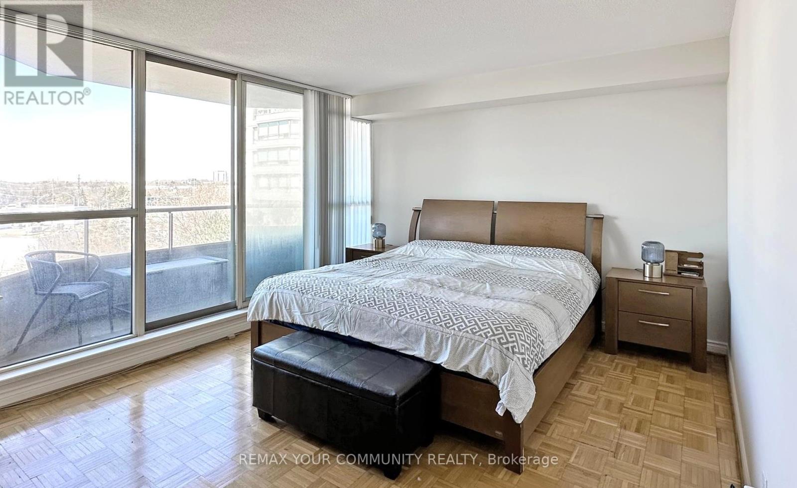 514 - 7 Townsgate Drive, Vaughan, Ontario  L4J 7Z9 - Photo 18 - N12996044