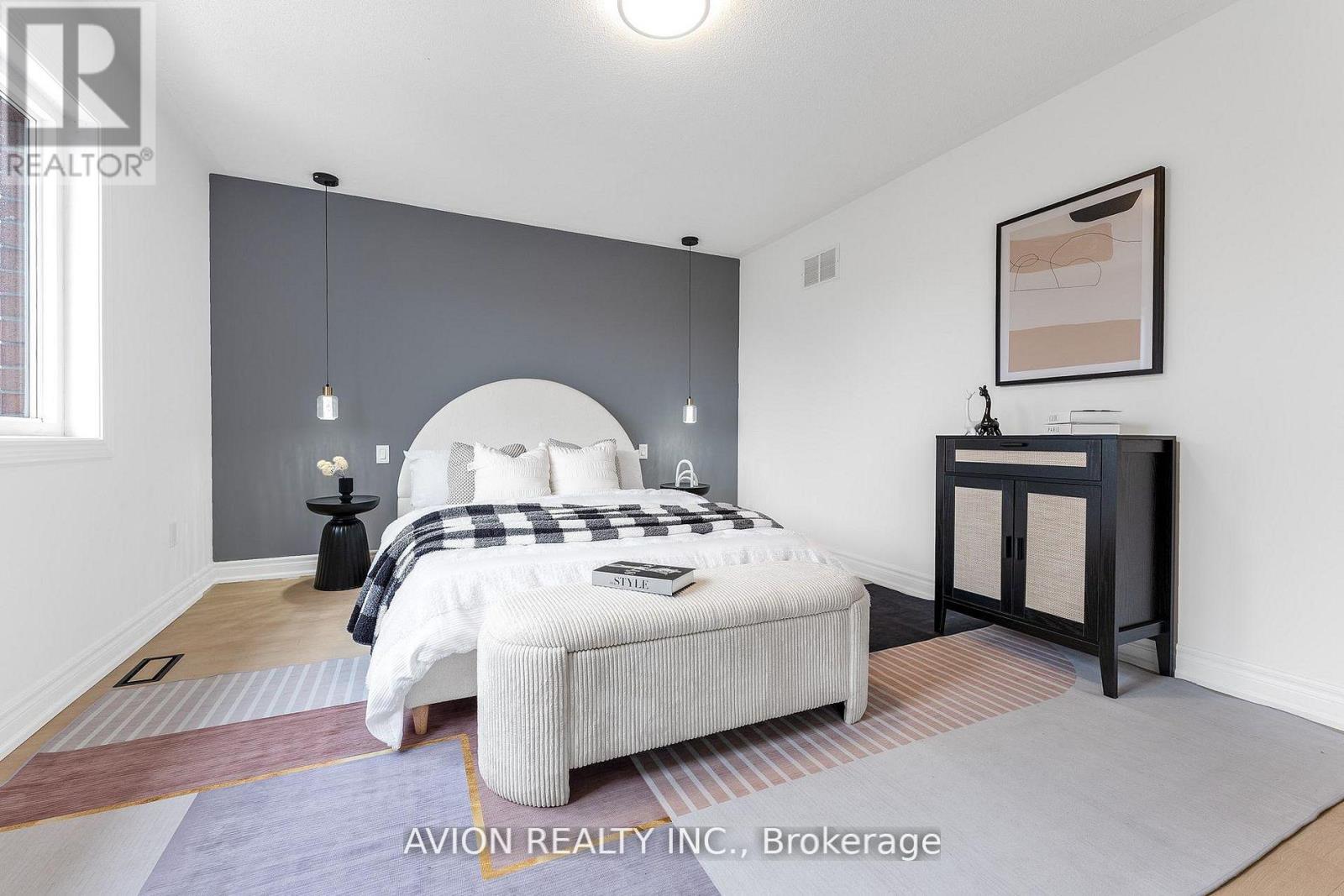 33 Brockdale Street, Richmond Hill, Ontario  L4E 4W1 - Photo 13 - N12996068