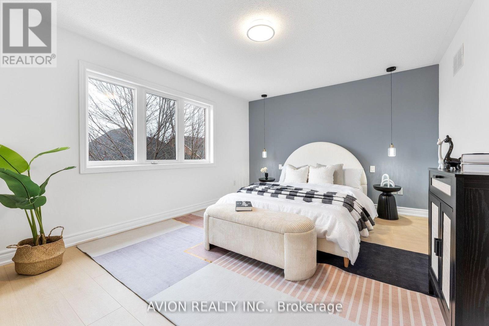 33 Brockdale Street, Richmond Hill, Ontario  L4E 4W1 - Photo 14 - N12996068