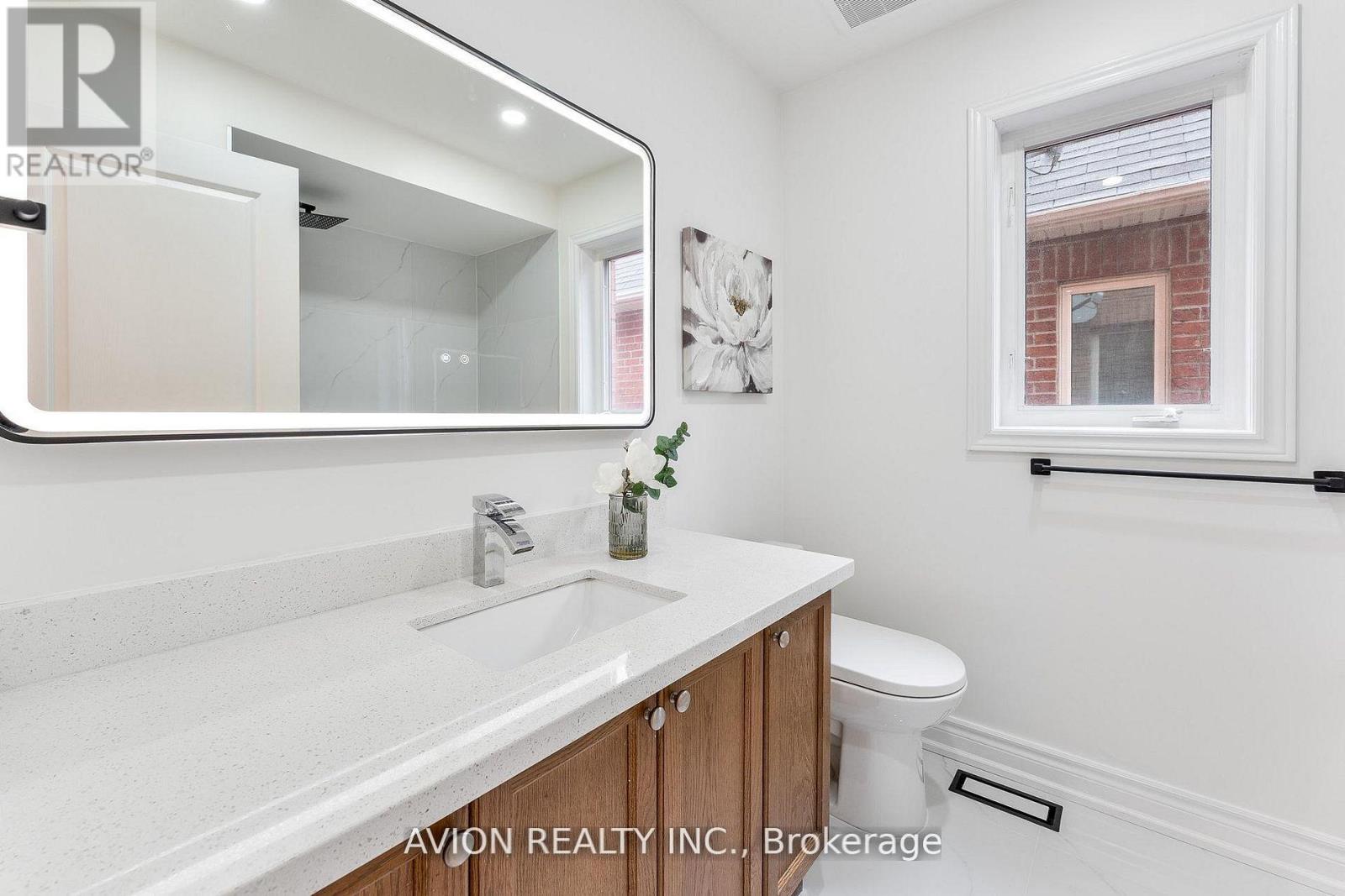 33 Brockdale Street, Richmond Hill, Ontario  L4E 4W1 - Photo 24 - N12996068