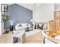 33 BROCKDALE STREET, Richmond Hill, Ontario