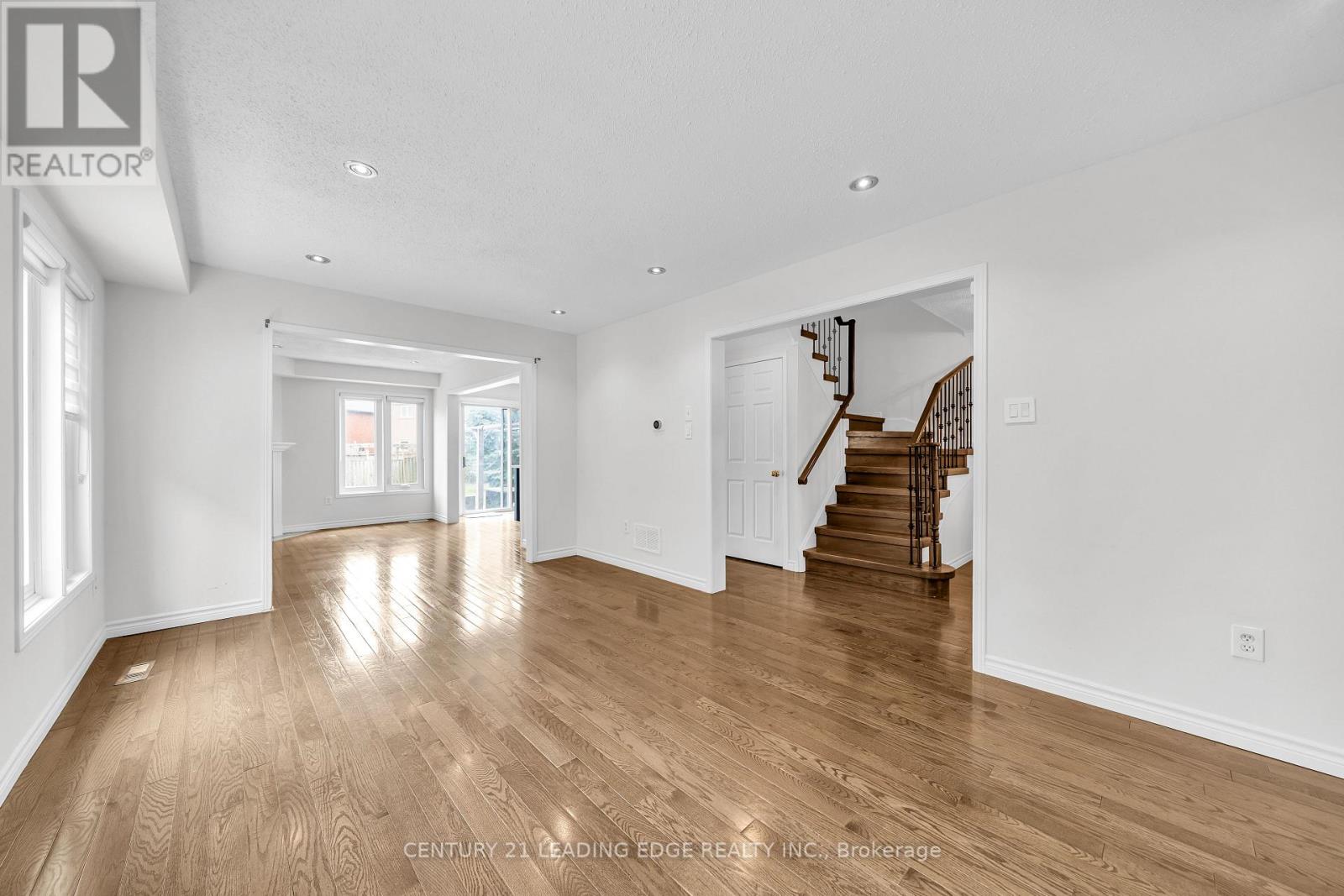 19 Connery Crescent, Markham, Ontario L3S 4E5 - Photo 7 - N12996188