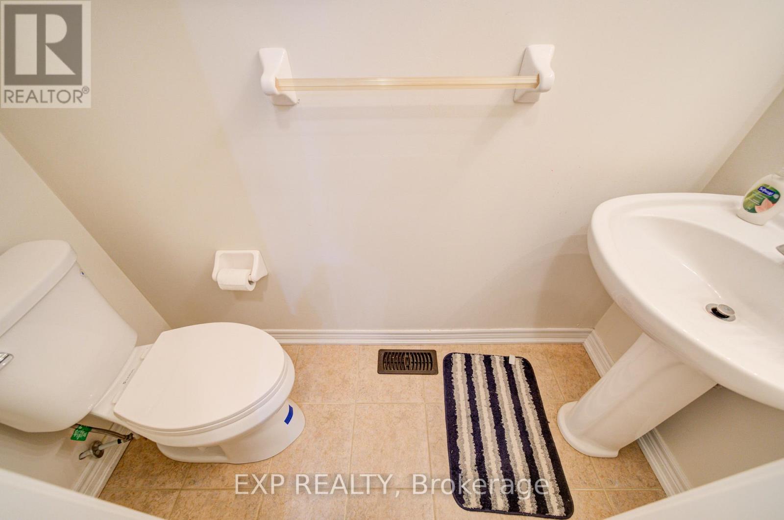 20 Everett Street, Markham, Ontario  L6E 2A4 - Photo 6 - N12996194