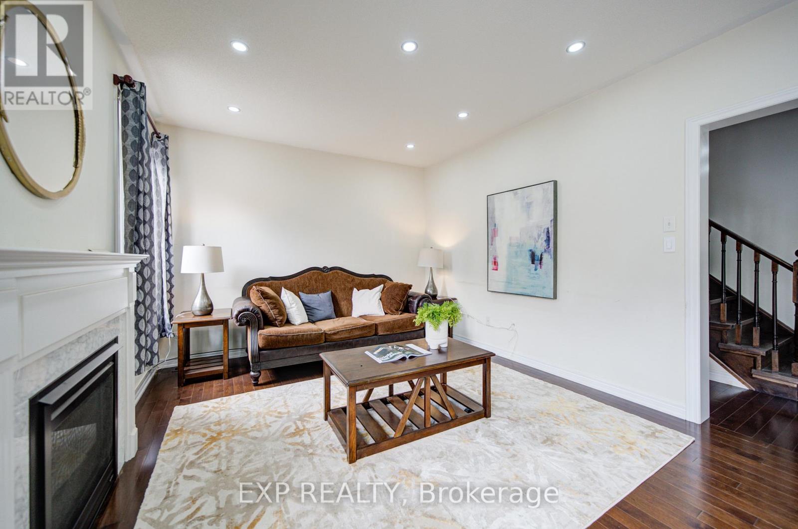 20 Everett Street, Markham, Ontario  L6E 2A4 - Photo 7 - N12996194