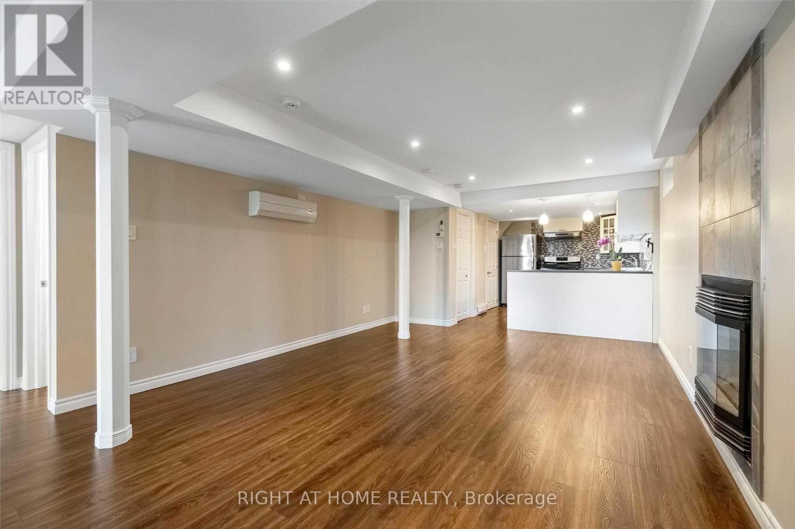 (Basement) - 176 Foxtail Ridge, Newmarket, Ontario  L3X 1Z2 - Photo 4 - N12996224