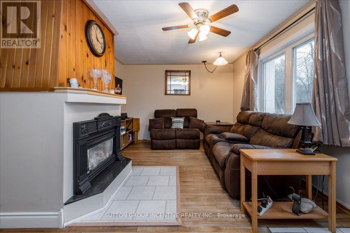 8993 5th Line, Essa, Ontario  L3W 0C7 - Photo 3 - N12996286