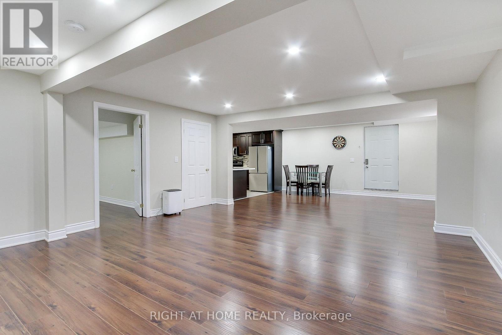 468 Langford Boulevard, Bradford West Gwillimbury (Bradford), Ontario  L3Z 0K8 - Photo 36 - N12996314