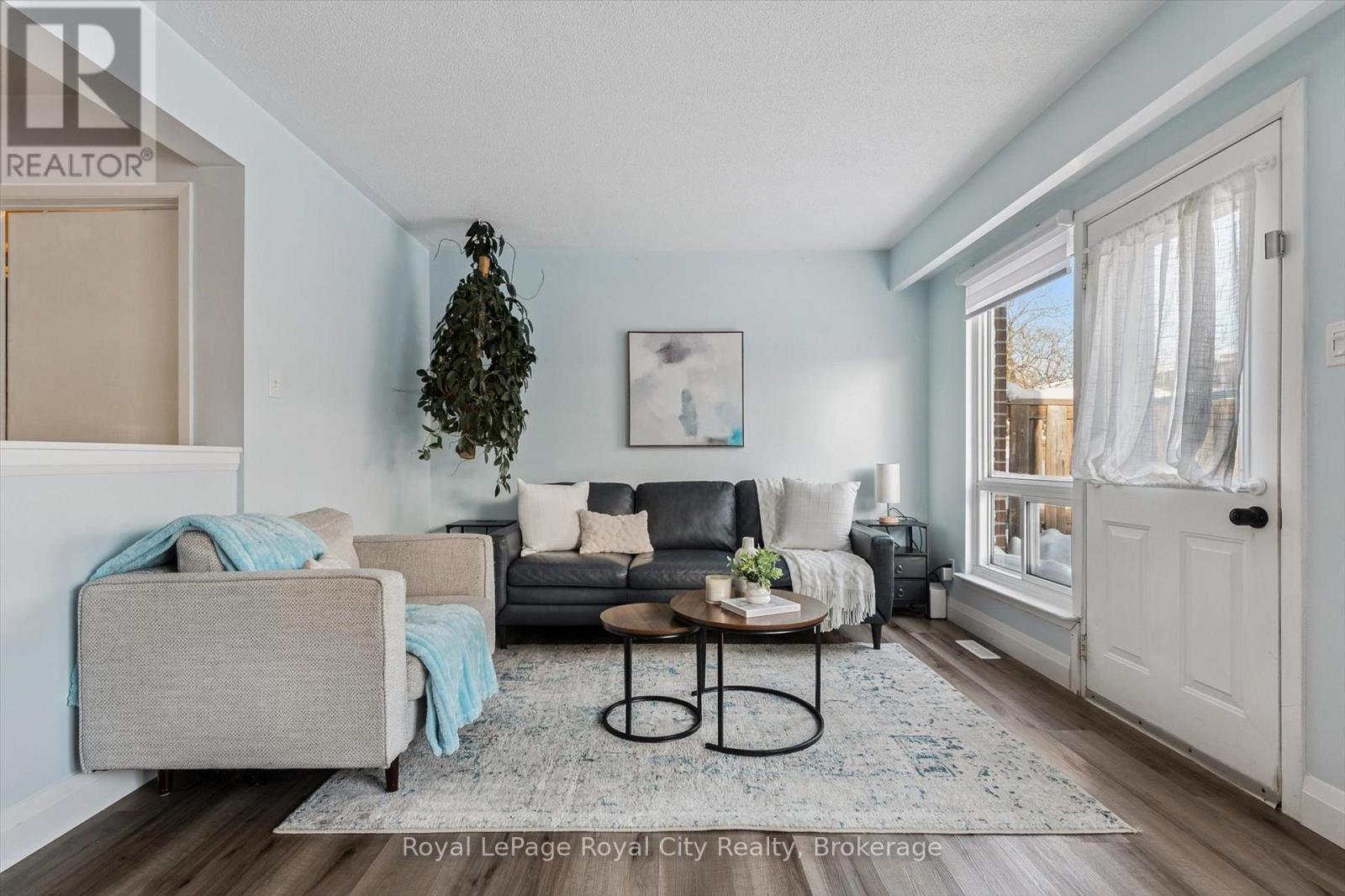 30 - 121 Bagot Street, Guelph, Ontario  N1H 5T8 - Photo 2 - X12975072