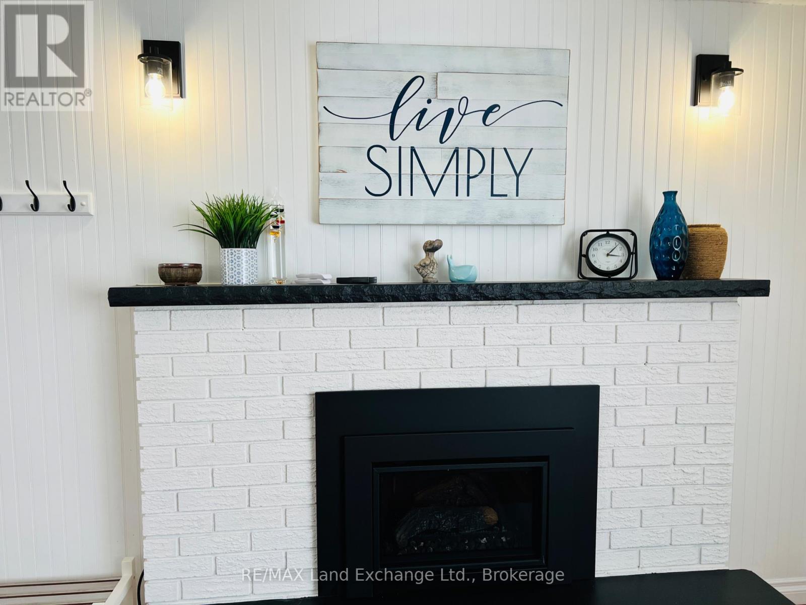 819 Wilson Avenue, Huron-Kinloss, Ontario  N2Z 2X3 - Photo 7 - X12858214