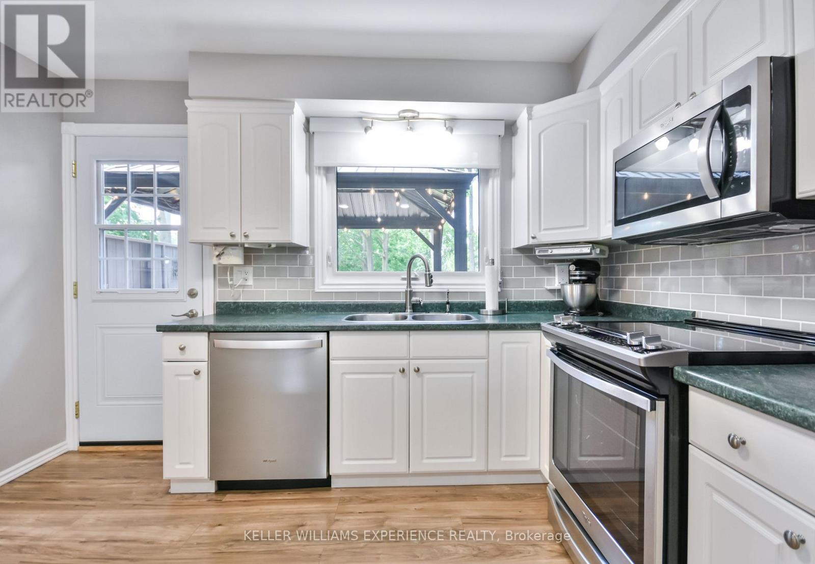 80 Cundles Road E, Barrie (Cundles East), Ontario  L4M 2Z7 - Photo 12 - S12996174