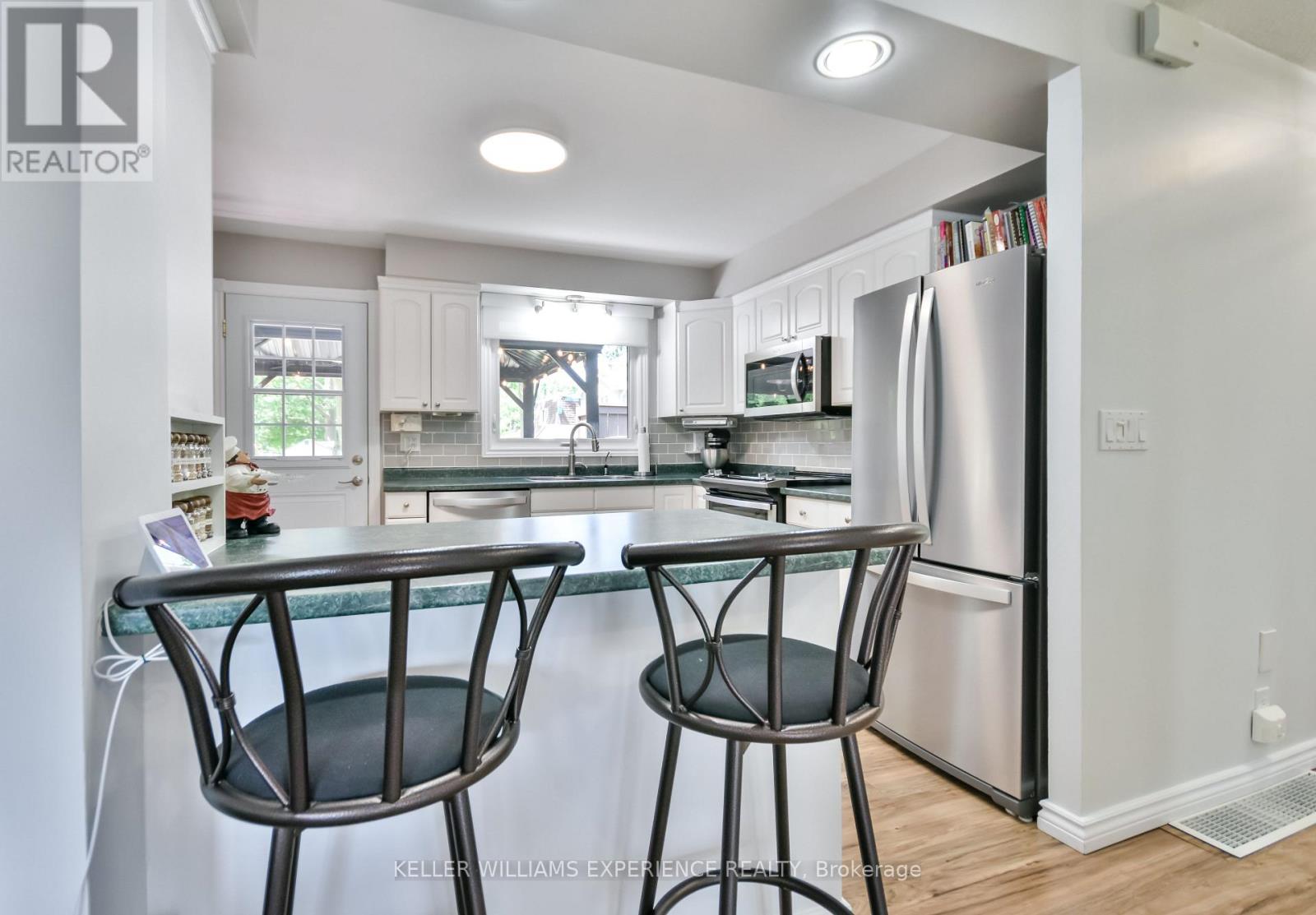 80 Cundles Road E, Barrie (Cundles East), Ontario  L4M 2Z7 - Photo 13 - S12996174