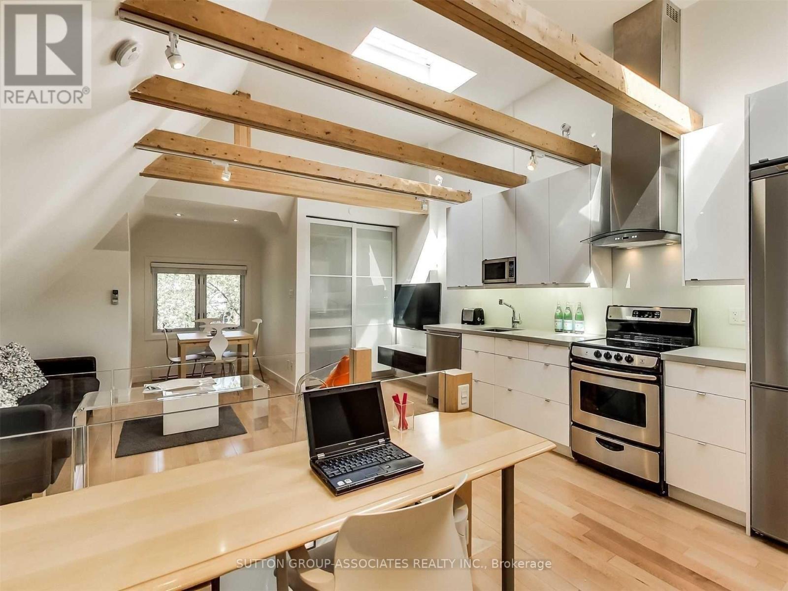 3 - 477 Brunswick Avenue, Toronto, Ontario M5R 2Z6 - Photo 6 - C12934354