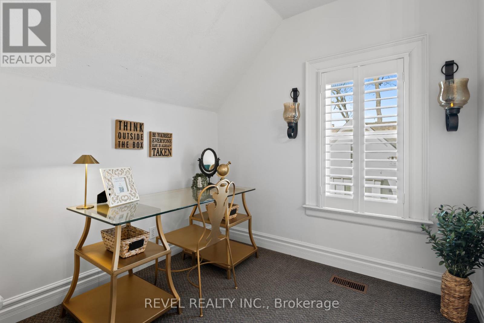 A - 296 Queen Street S, Mississauga, Ontario  L5M 1M2 - Photo 14 - W12995414