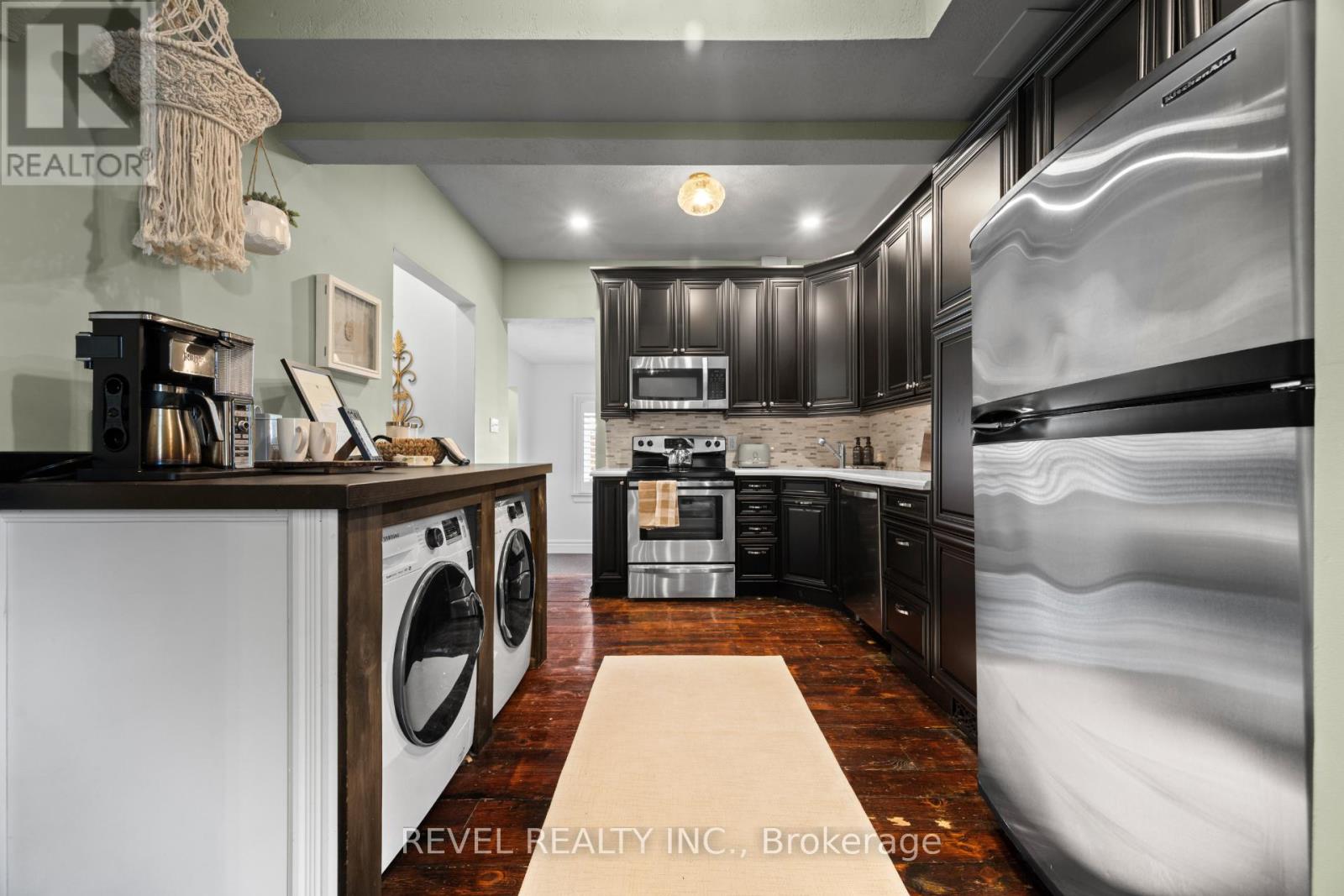 A - 296 Queen Street S, Mississauga, Ontario  L5M 1M2 - Photo 8 - W12995414