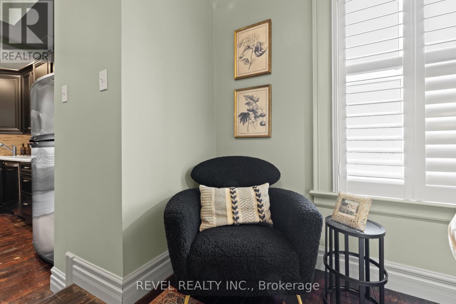 A - 296 Queen Street S, Mississauga, Ontario  L5M 1M2 - Photo 4 - W12995414